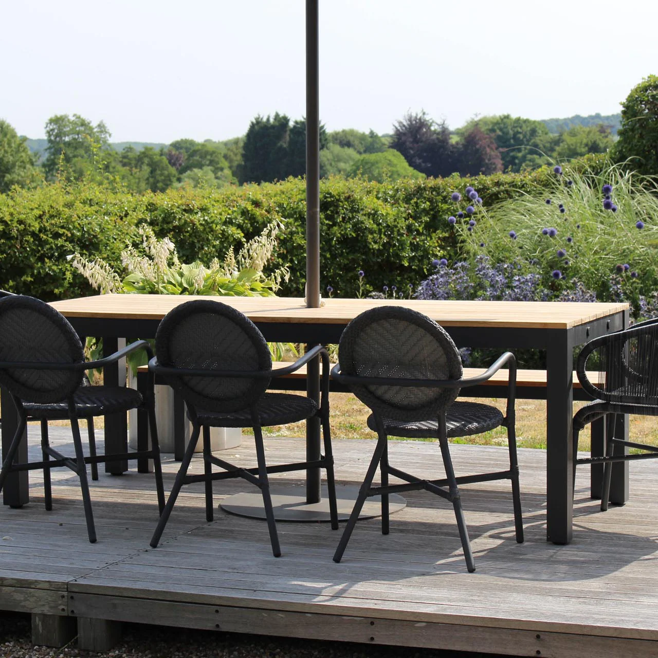 PR Home Reclaim Outdoor Dining Table – Anthracite / Teak - Image 10