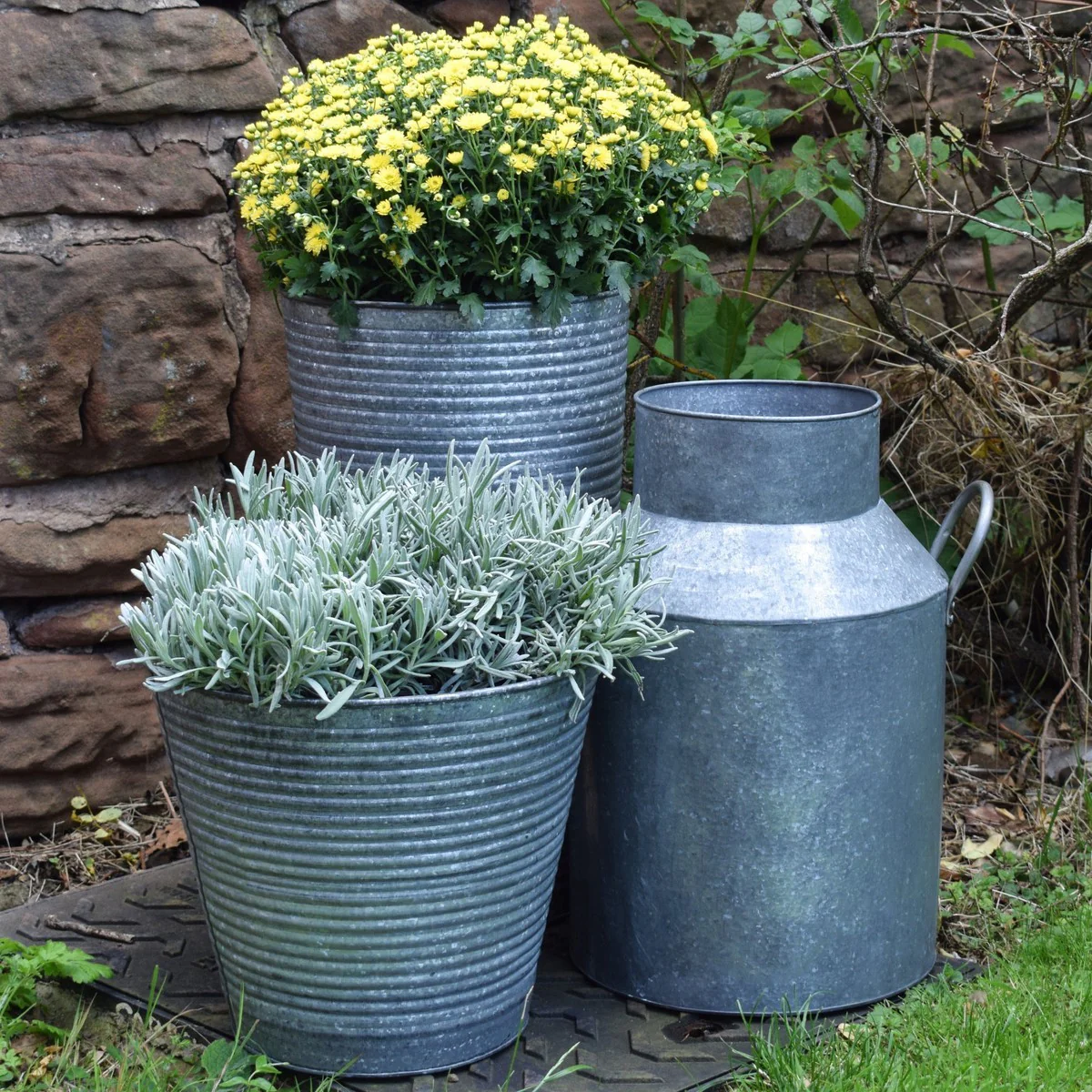 Ivyline Ribbed Galvanised Vase Planter - Image 3