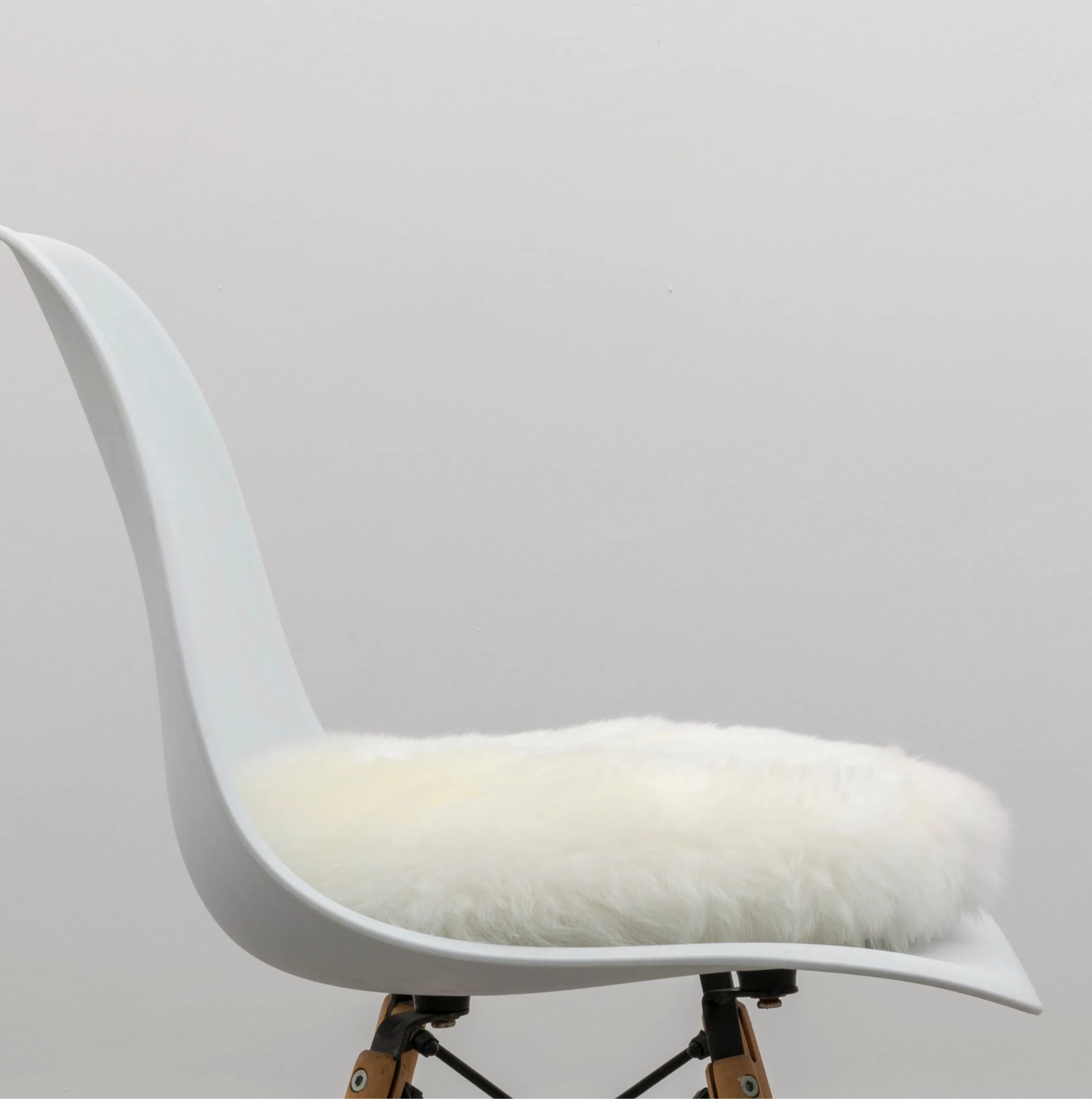 Native Home Round Sheepskin Chair Pad - Image 9