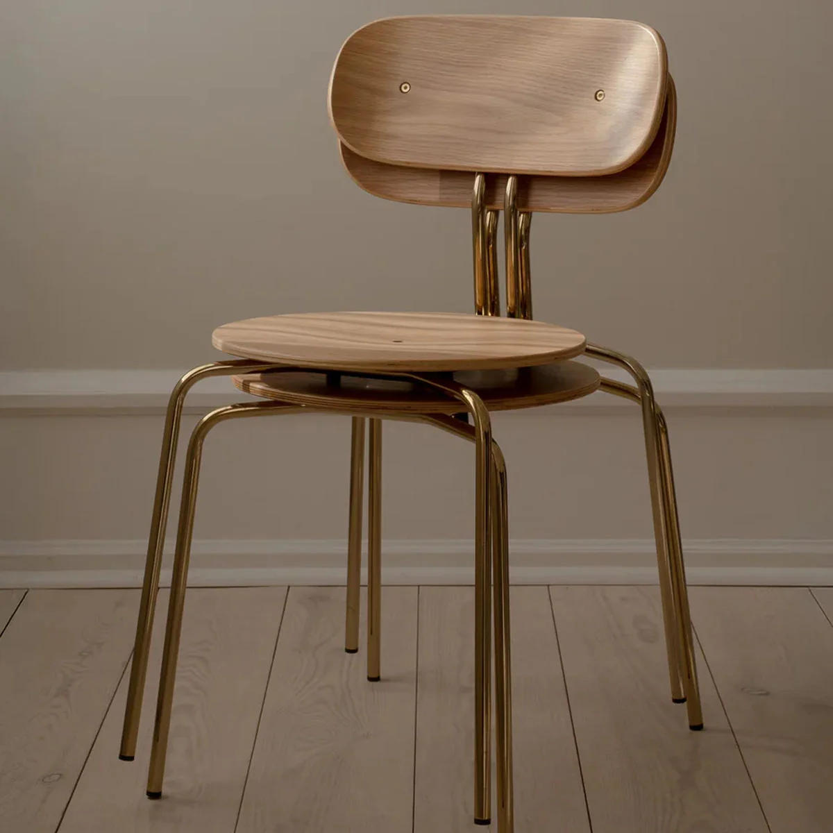 Umage Curious Oak Chair - Image 6