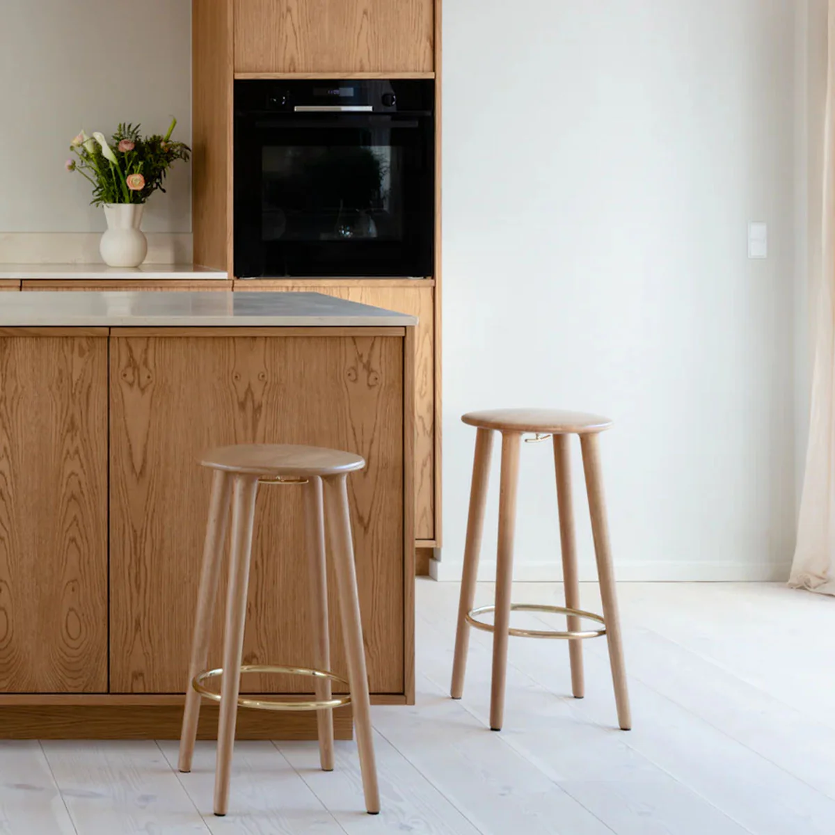 Umage The Socialite Counter Stool - Image 17